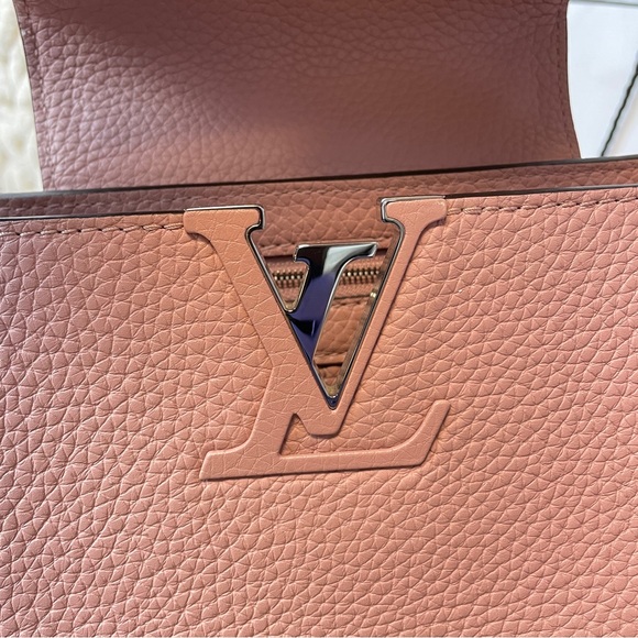 Louis Vuitton Capucines PM - Picture 6 of 15